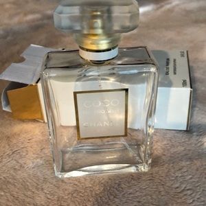 Chanel coco mademoiselle bottle 3.4 oz 
Empty bottle